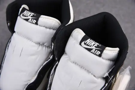 AIR JORDAN 1 RETRO HIGH DARK MOCHA 