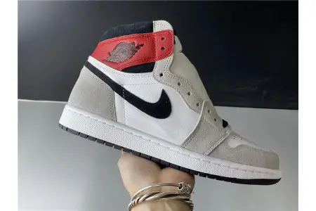 Air Jordan 1 High OG  Light Smoke Grey 