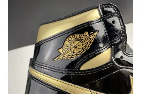 AIR JORDAN 1 RETRO HIGH BLACK METALLIC GOLD (2020) 