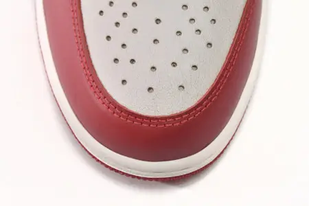 Jordan 1 Retro High OG Chicago Lost and Found 