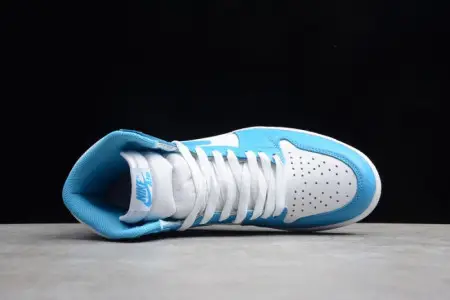 Air Jordan 1 Retro High OG ‘UNC’ 