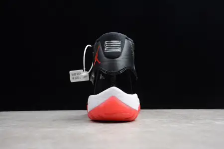 Air Jordan 11 Retro (2012) Bred 