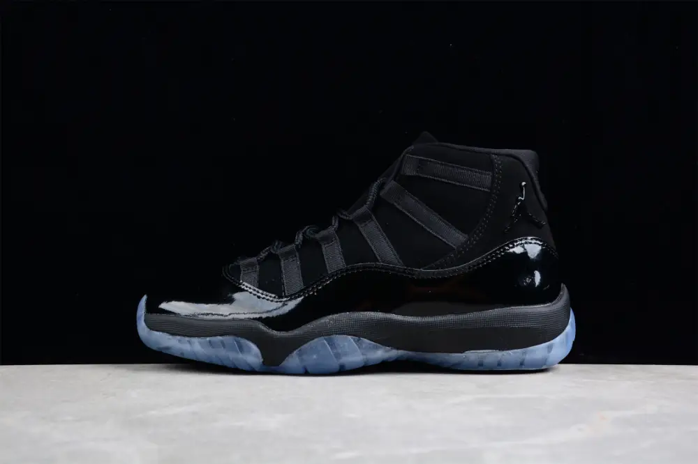 AIR JORDAN 11 CAP AND GOWN BLACK  DCFEE176