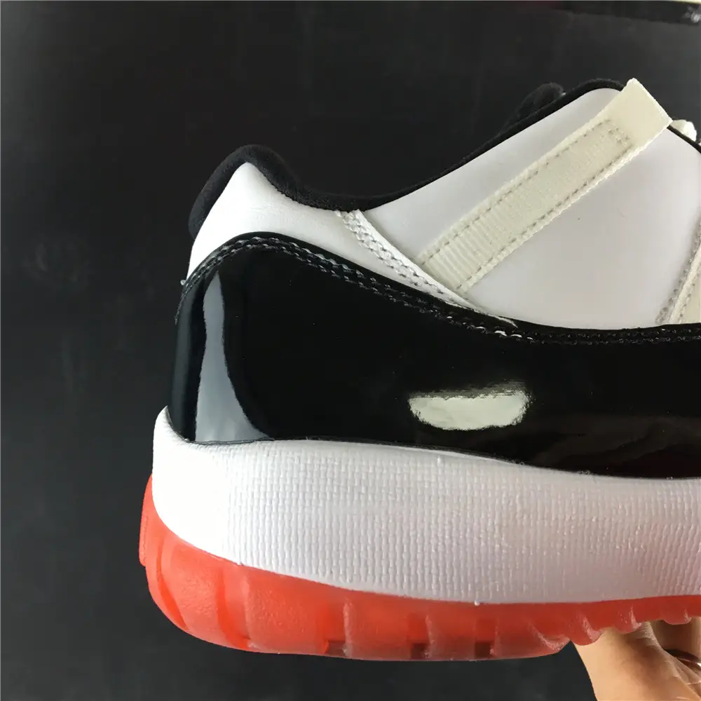 AIR JORDAN 11 RETRO LOW CONCORD BRED  FECAB234