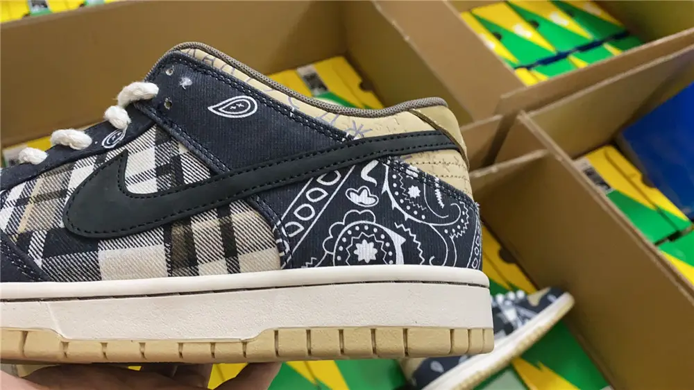 Nike SB Dunk Low Travis Scott (Regular 