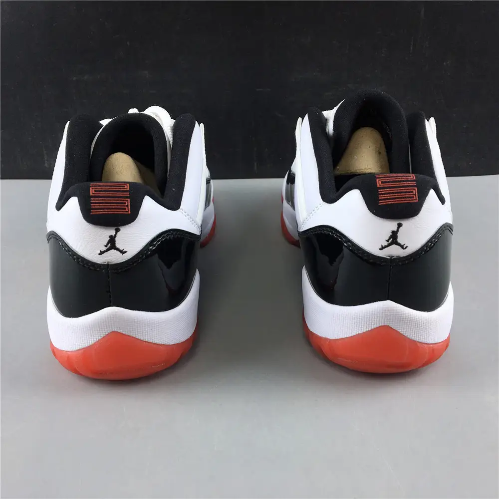 AIR JORDAN 11 RETRO LOW CONCORD BRED 