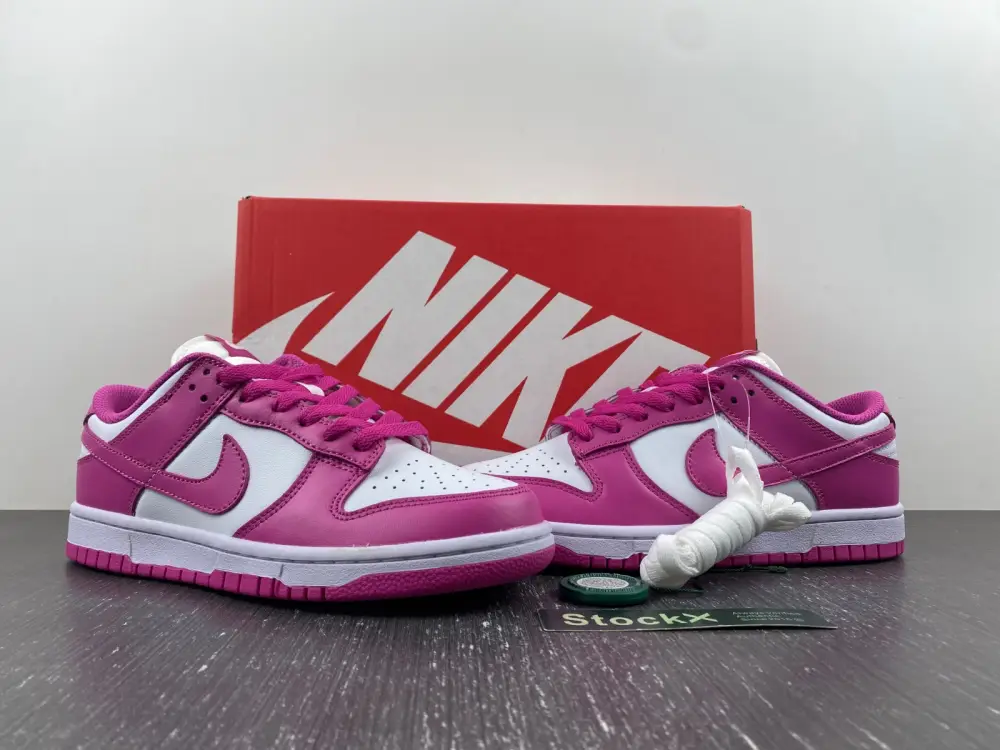Nike Dunk Low Active 