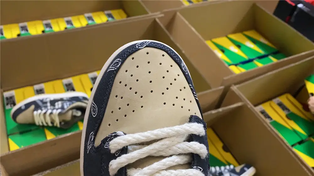 Nike SB Dunk Low Travis Scott (Regular 