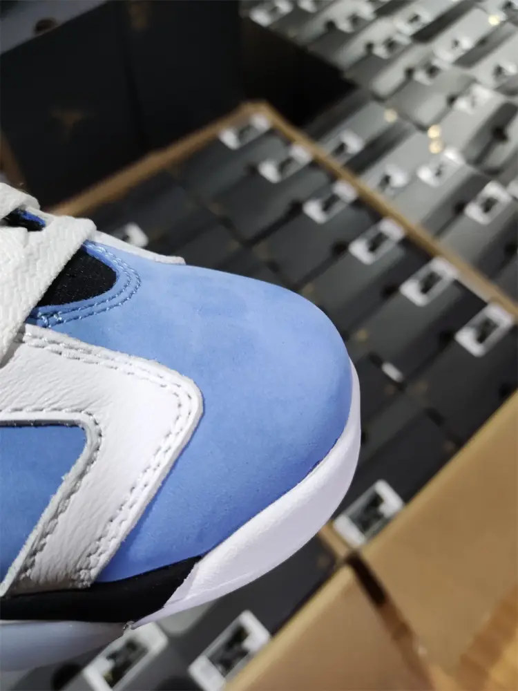 Jordan 6 Retro UNC 