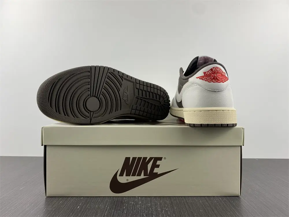 Jordan 1 Retro Low OG SP Travis Scott Reverse 