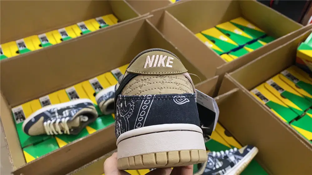 Nike SB Dunk Low Travis Scott (Regular 