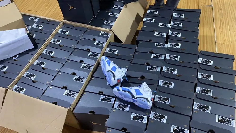Jordan 6 Retro UNC 