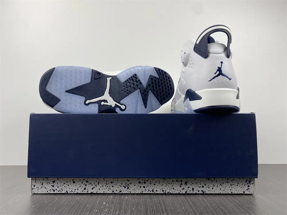 Jordan 6 Retro Midnight Navy 
