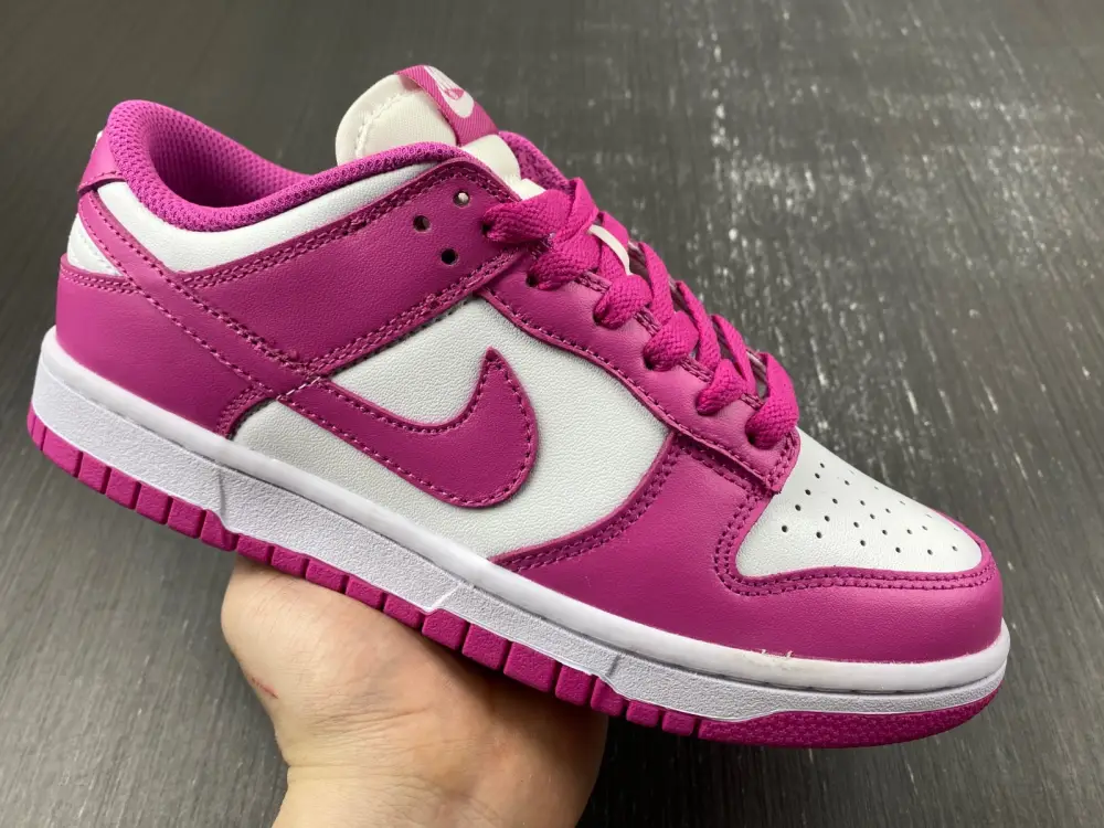 Nike Dunk Low Active 