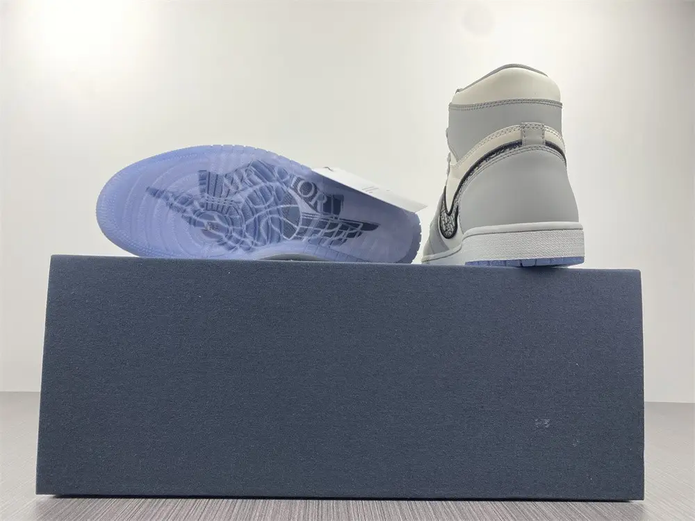 Jordan 1 Retro High 