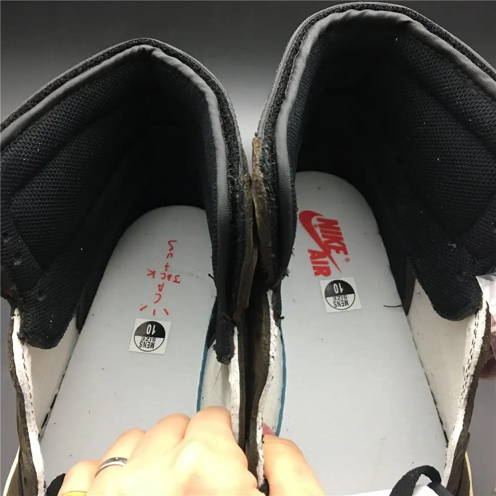 Jordan 1 Retro Low OG SP Travis Scott Reverse 