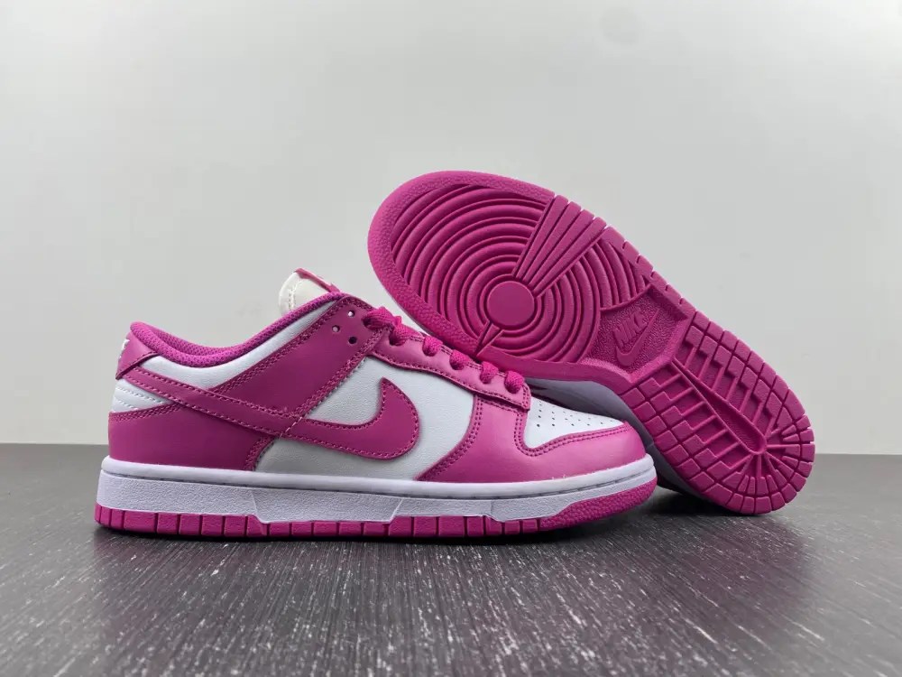 Nike Dunk Low Active 