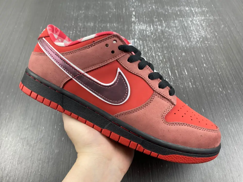 Nike Dunk SB Low Red 