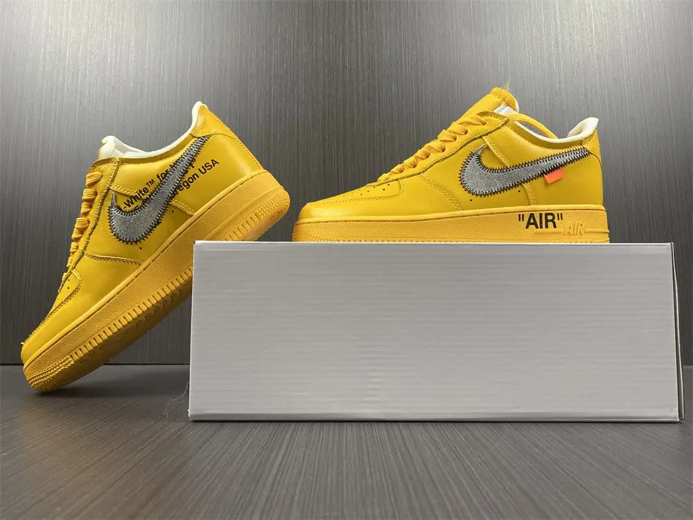 Nike Air Force 1 Low OFF-WHITE University Gold Metallic 