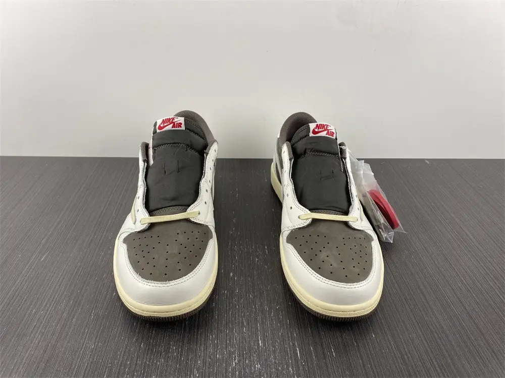 Jordan 1 Retro Low OG SP Travis Scott Reverse 