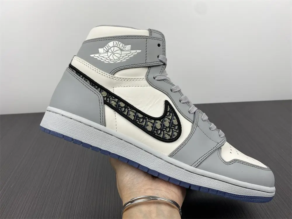 Jordan 1 Retro High 