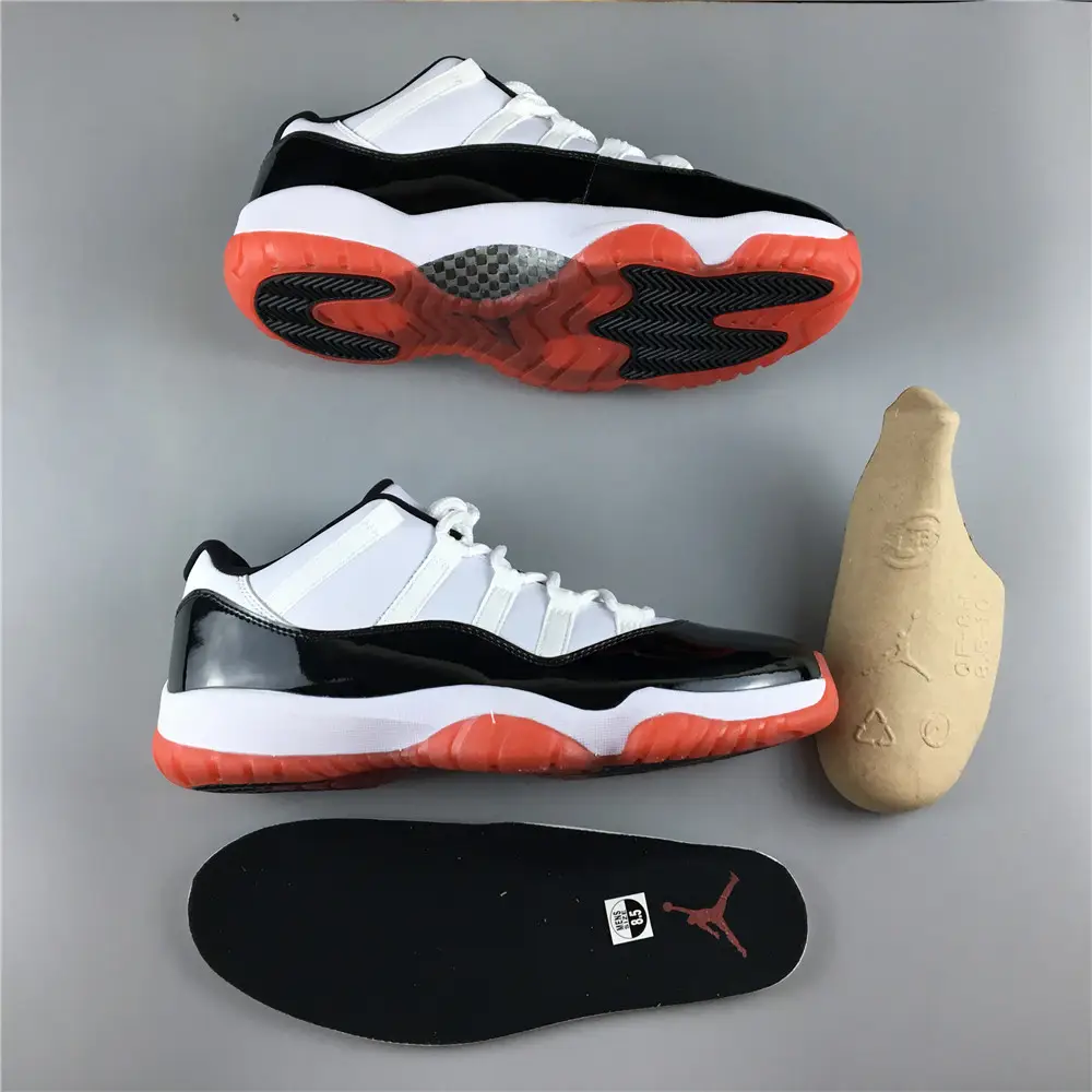 AIR JORDAN 11 RETRO LOW CONCORD BRED 
