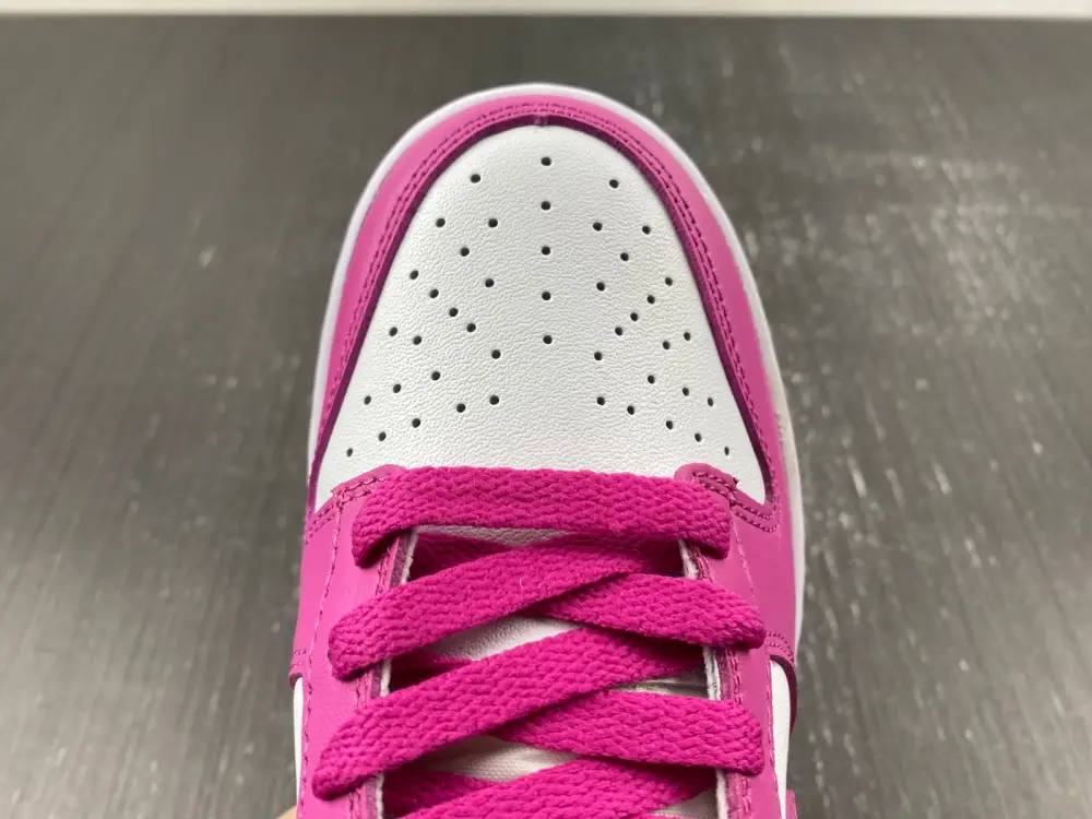 Nike Dunk Low Active 