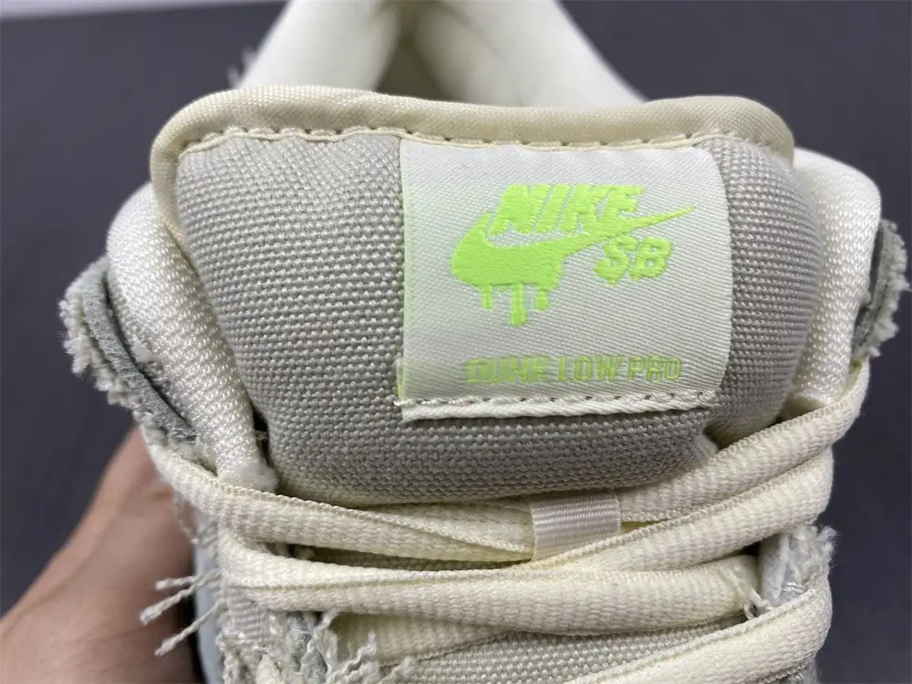 Nike SB Dunk Low 