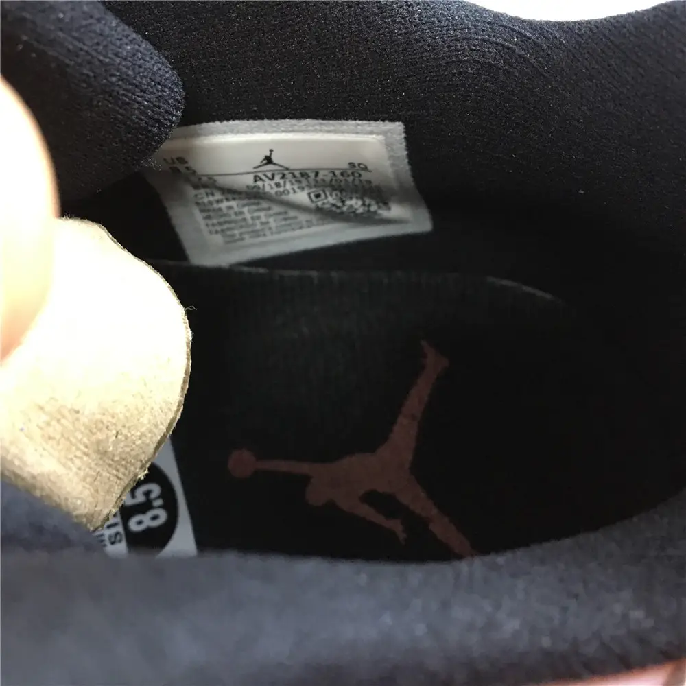 AIR JORDAN 11 RETRO LOW CONCORD BRED 