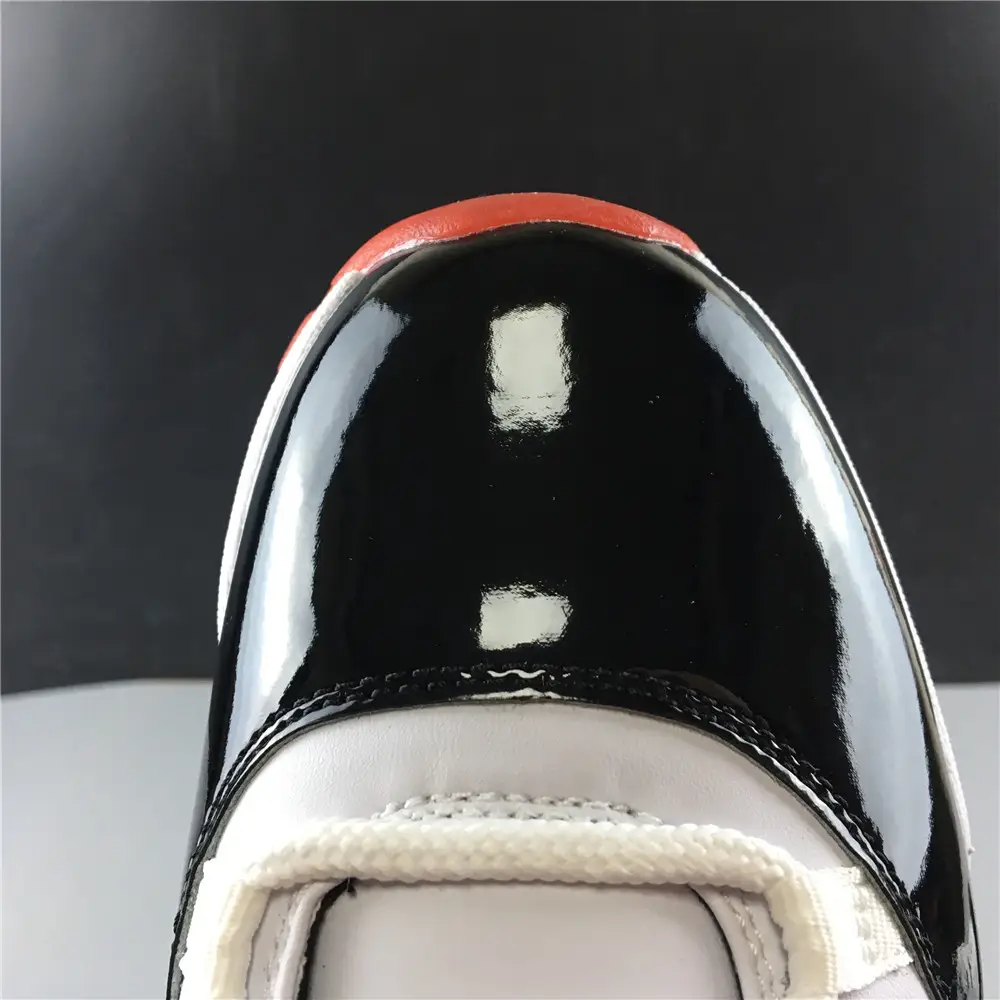 AIR JORDAN 11 RETRO LOW CONCORD BRED 