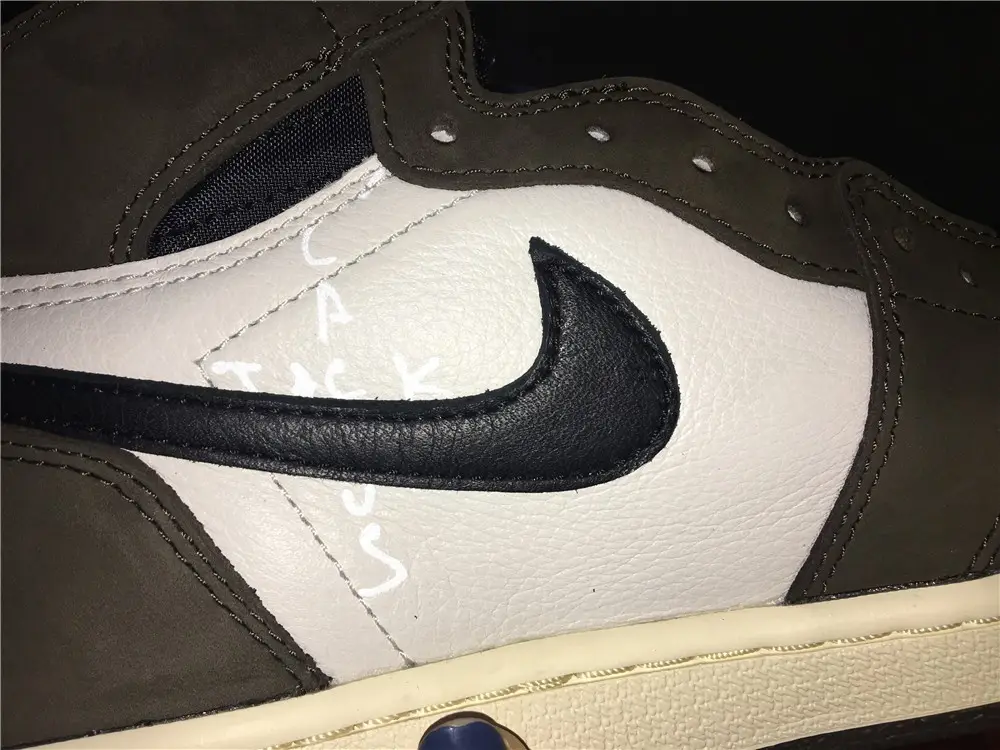 Jordan 1 Retro Low OG SP Travis Scott Reverse 