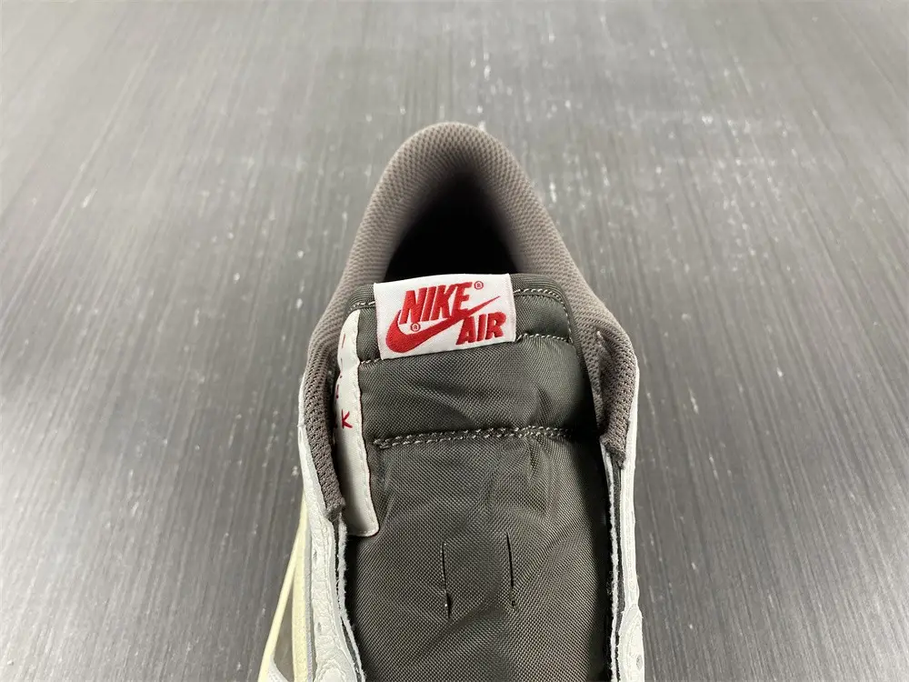 Jordan 1 Retro Low OG SP Travis Scott Reverse 