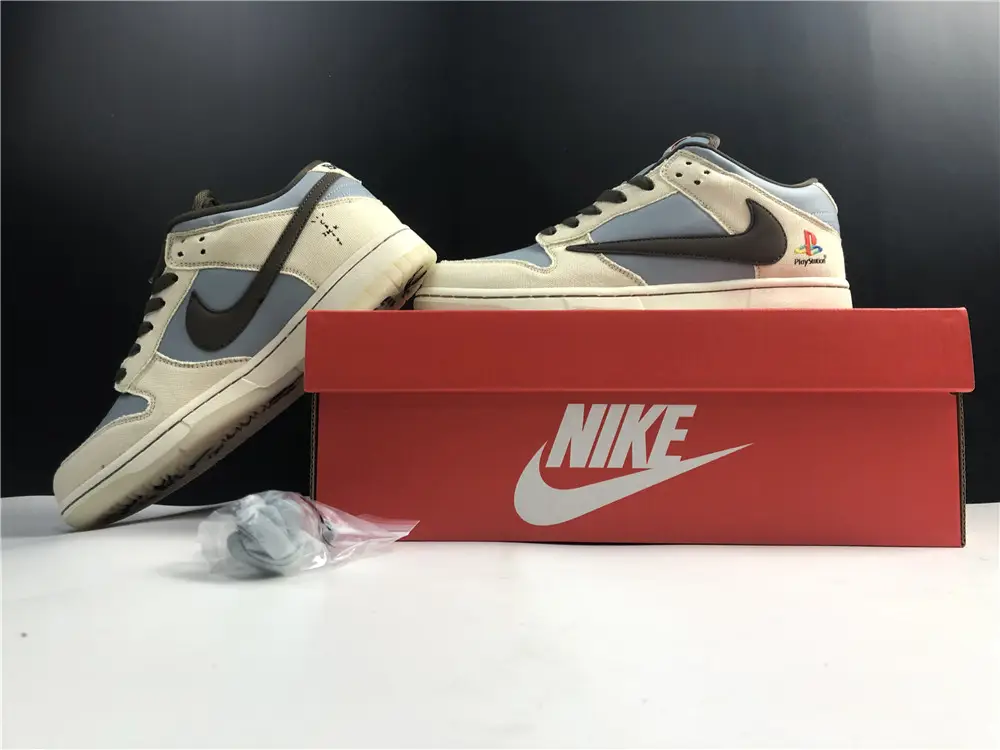 Nike Dunk Low Travis Scott X 