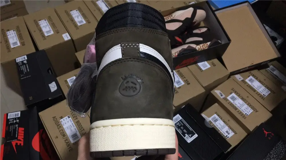 Jordan 1 Retro Low OG SP Travis Scott Reverse 