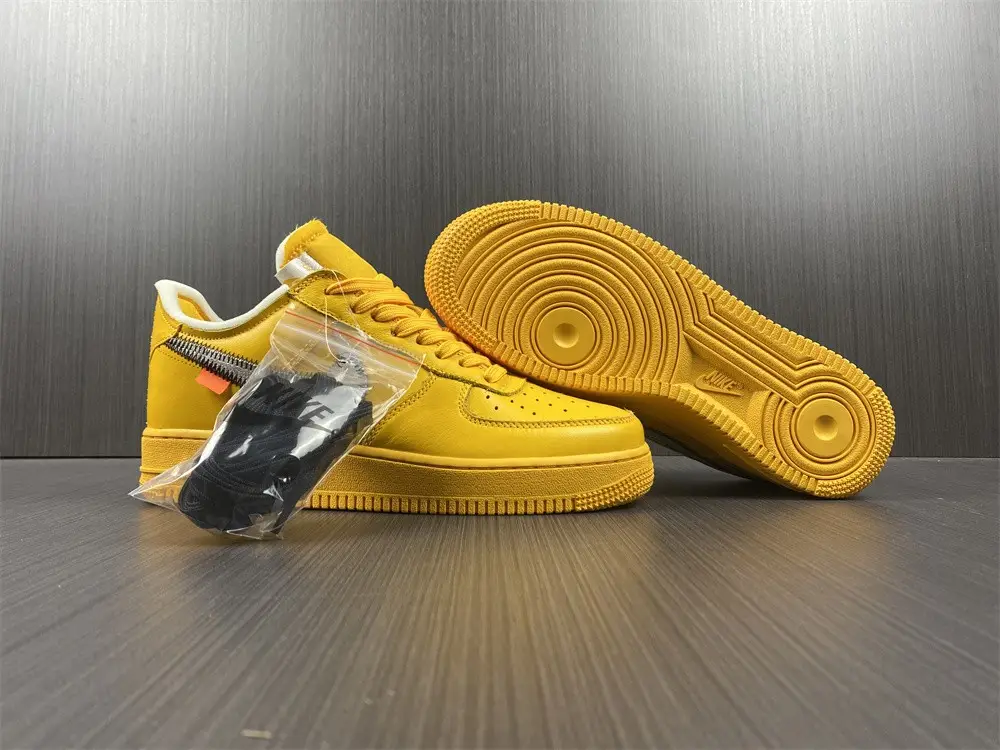 Nike Air Force 1 Low OFF-WHITE University Gold Metallic 