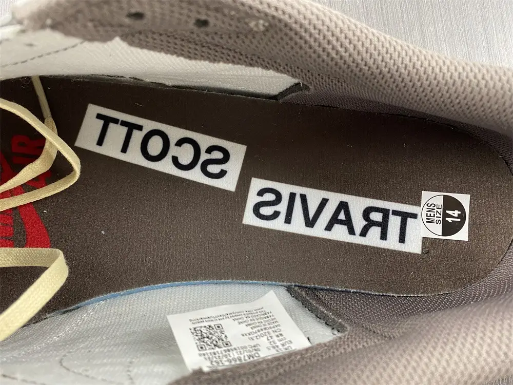 Jordan 1 Retro Low OG SP Travis Scott Reverse 