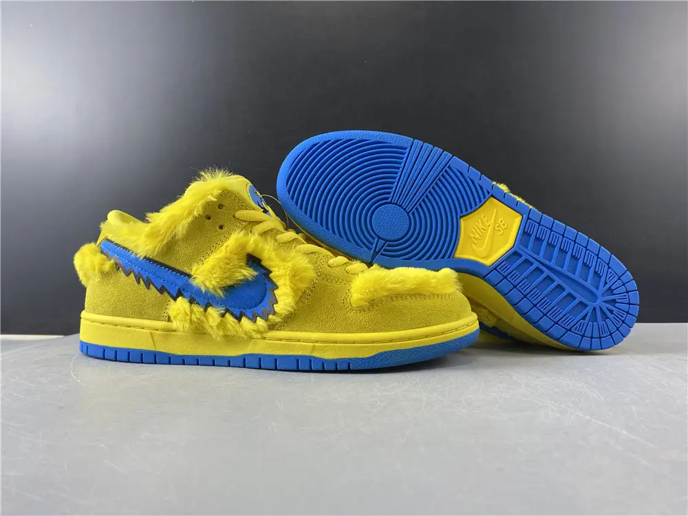 Nike SB Dunk Low Grateful Dead Bears Opti 