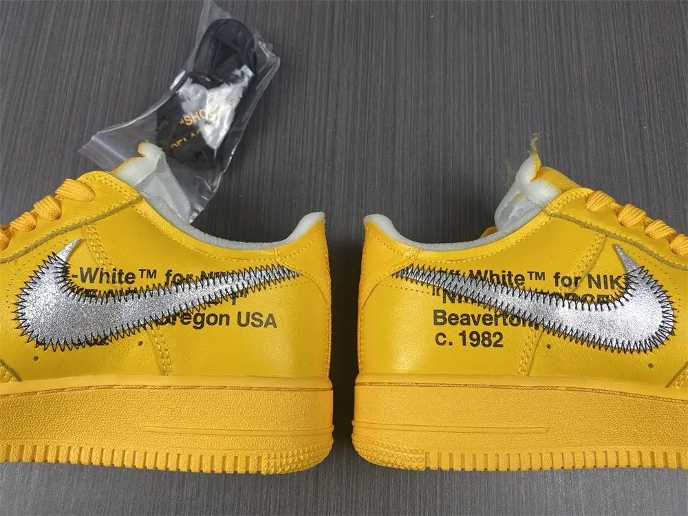 Nike Air Force 1 Low OFF-WHITE University Gold Metallic 