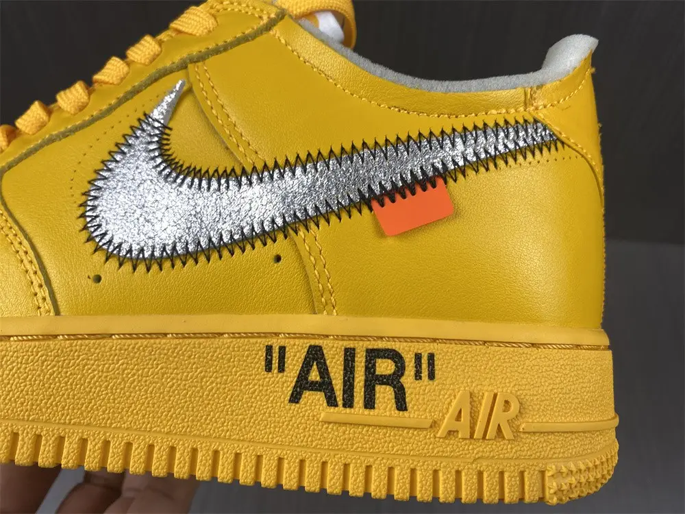 Nike Air Force 1 Low OFF-WHITE University Gold Metallic 