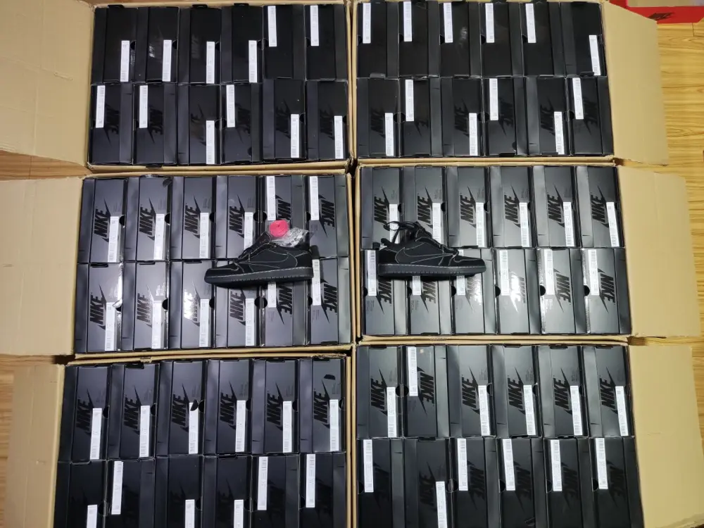 Jordan 1 Retro Low OG SP Travis Scott Black 