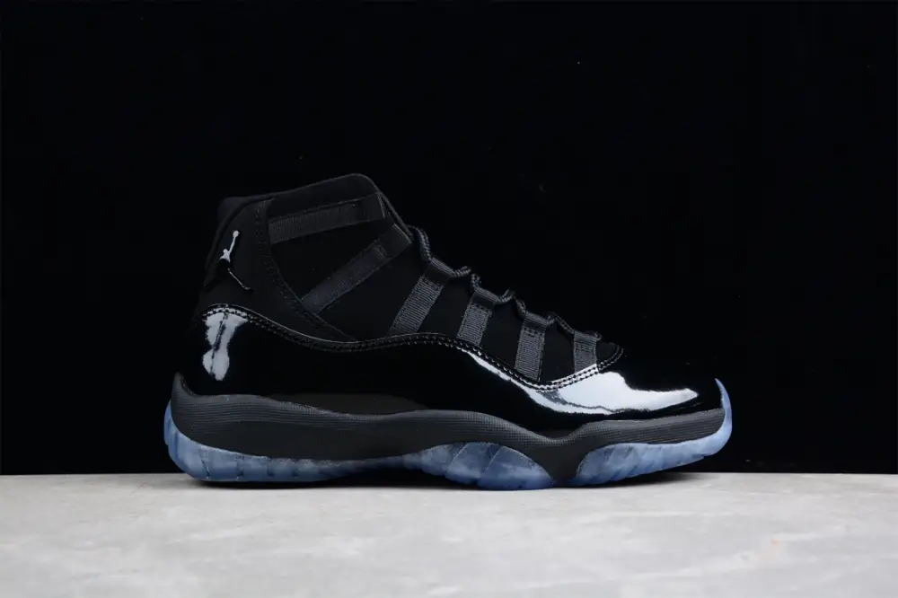 AIR JORDAN 11 CAP AND GOWN BLACK 