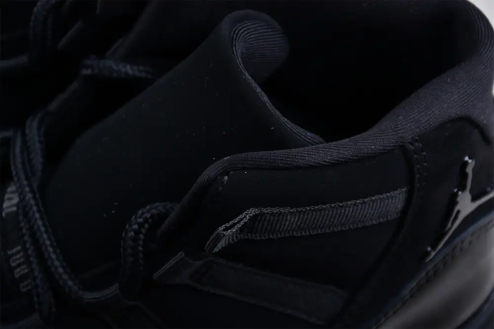 AIR JORDAN 11 CAP AND GOWN BLACK 