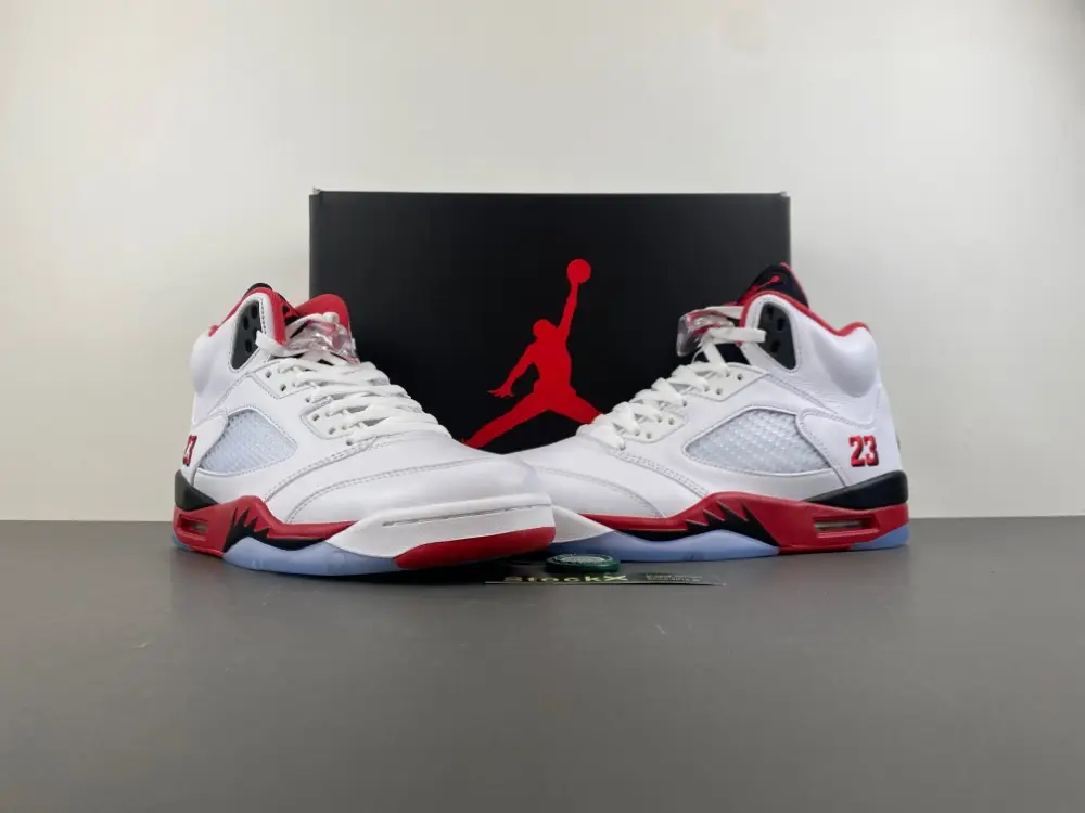 Air Jordan 5 “Fire Red Black 