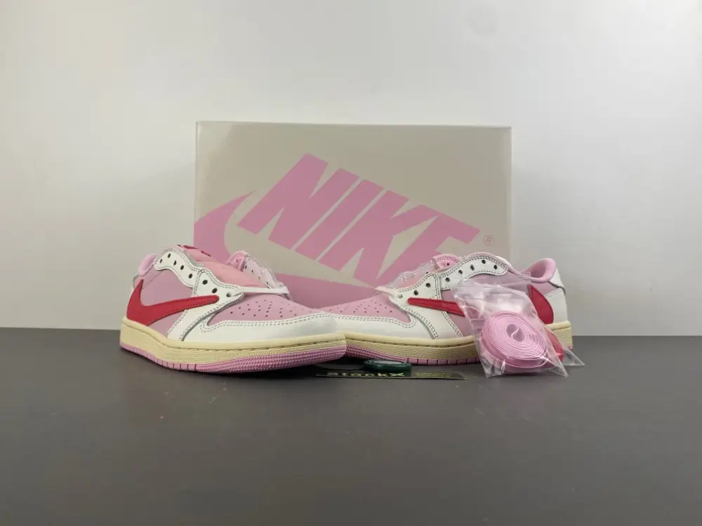 Travis Scott × AJ1 Low “Shy 