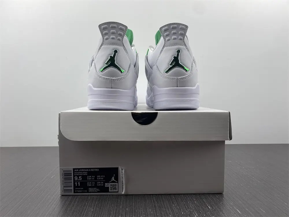 Jordan 4 Retro Metallic 