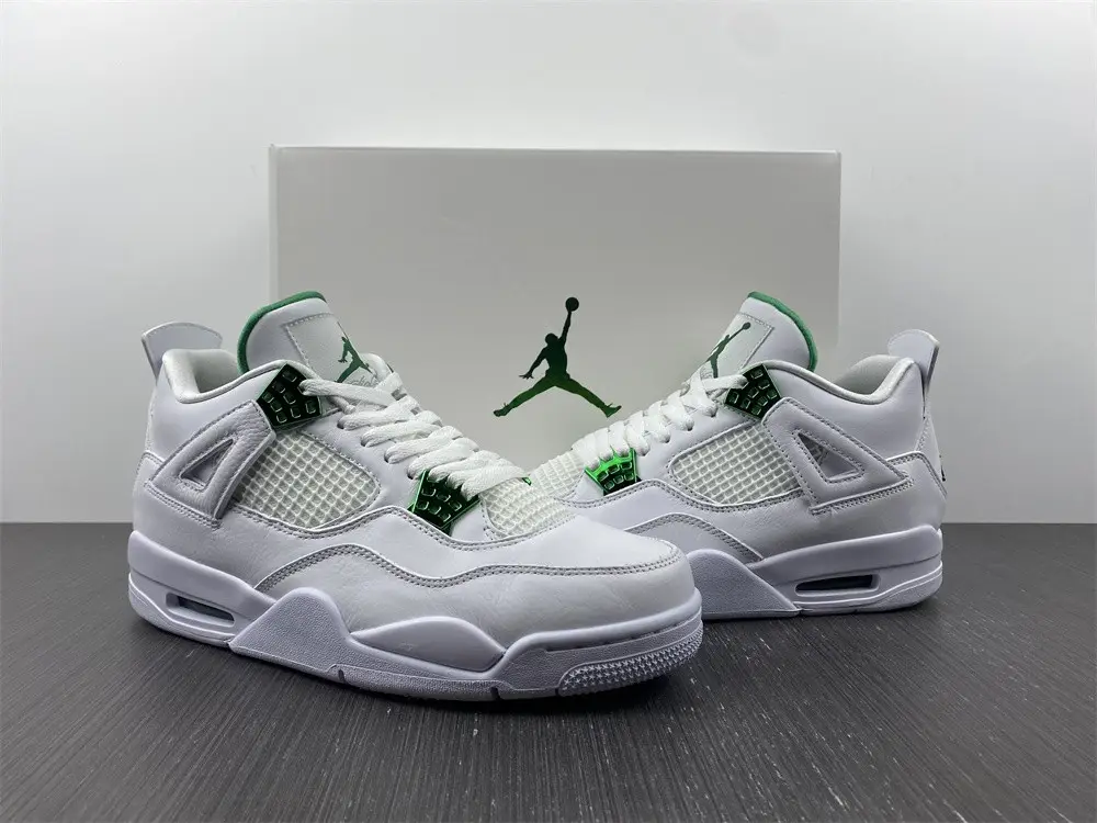 Jordan 4 Retro Metallic  BCBA203