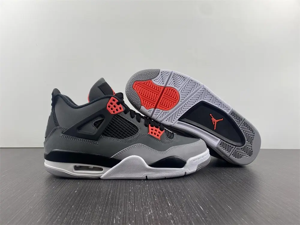 Jordan 4 Retro 