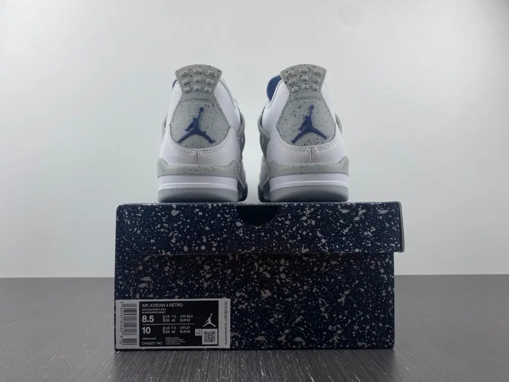 Jordan 4 Retro Midnight 
