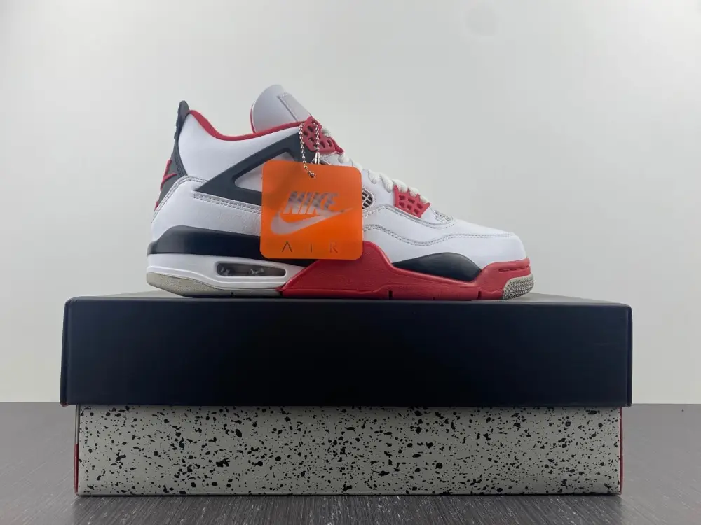 Jordan 4 Retro Fire Red 