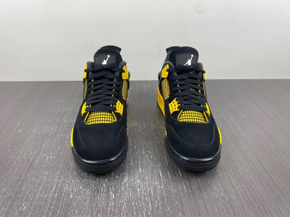 Jordan 4 Retro Thunder 